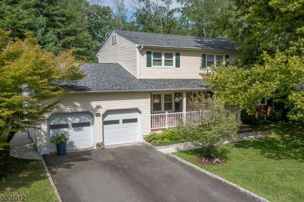 65 Woodcrest Dr, New Providence Boro, NJ 07974