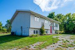 12699 Loyalist Pkwy, Prince Edward County, ON K0K 2T0