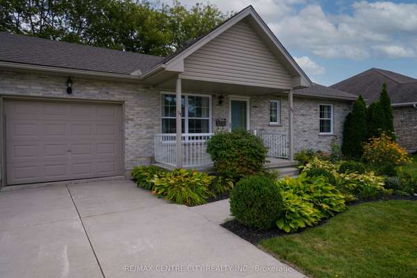 Strathroy-caradoc, ON N7G 4E7,11 Pittao PL