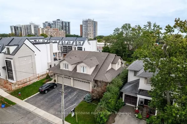 Oakville, ON L6L 1L6,2304 Sovereign ST