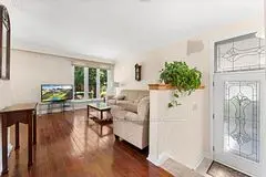 Toronto W10, ON M9V 2N2,34 Alhart DR