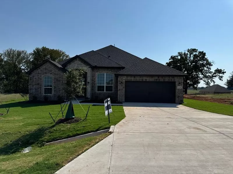 1128 Trinity Drive, Springtown, TX 76082