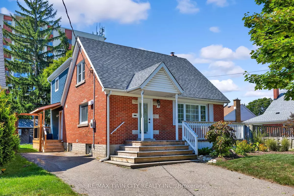 Kitchener, ON N2M 4B8,17 BELMONT AVE E