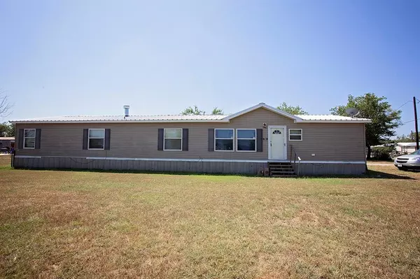 700 Railroad Avenue,  Graford,  TX 76449