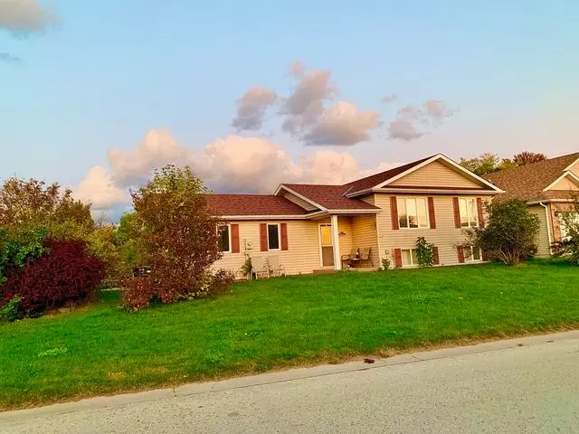 Collingwood, ON L9Y 3Z1,17 Shannon CT