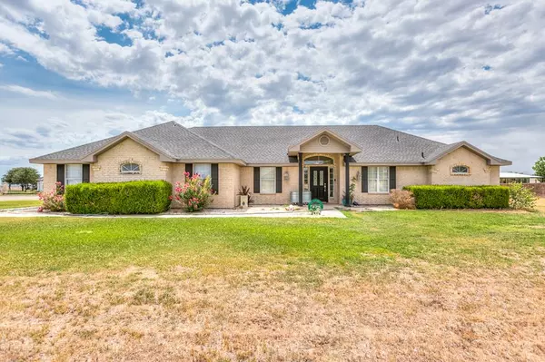 7593 Plantation Court, Wall, TX 76957