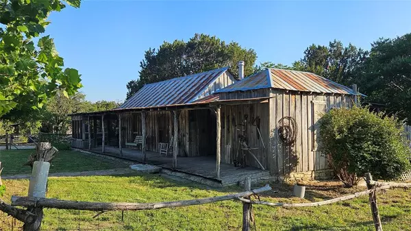 Goldthwaite, TX 76844,2 CR 315