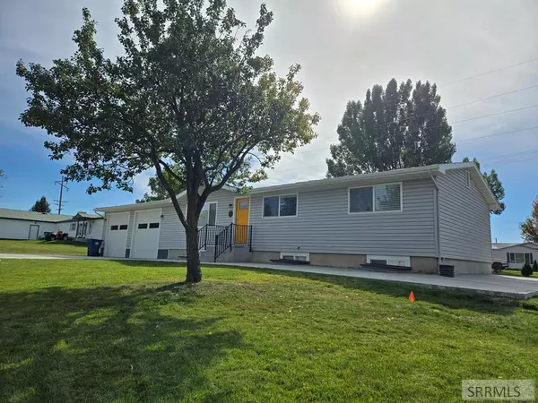 526 Maple Leaf Dr, Ashton, ID 83420