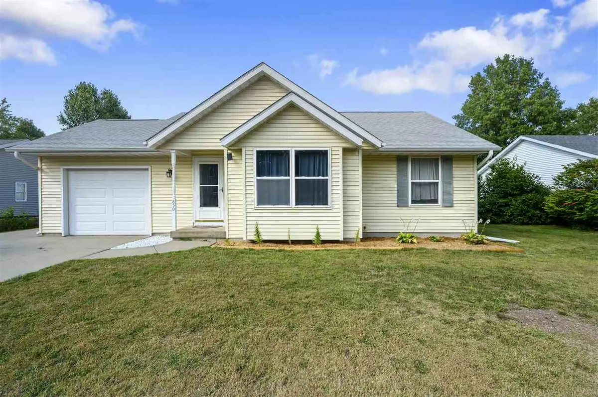 850 Maple St, North Liberty, IA 52317