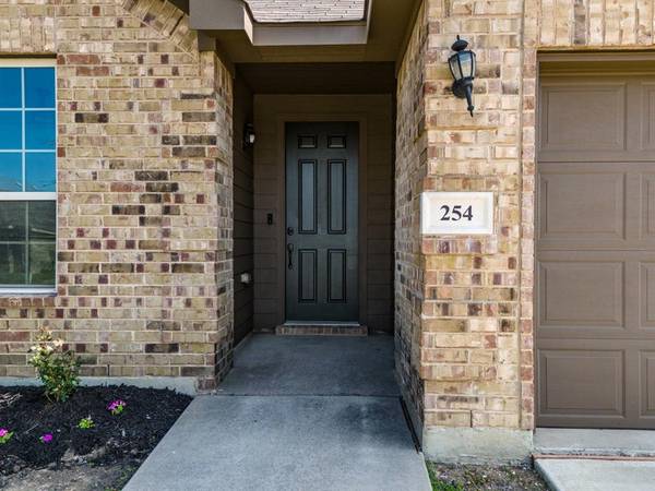 Waxahachie, TX 75165,254 Saddlebrook Lane