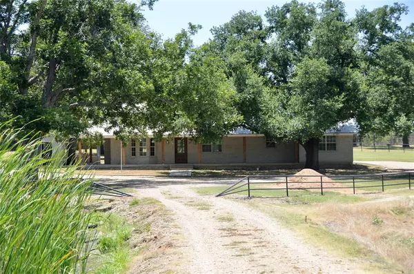 3802 Old Waco Road, Cameron, TX 76520