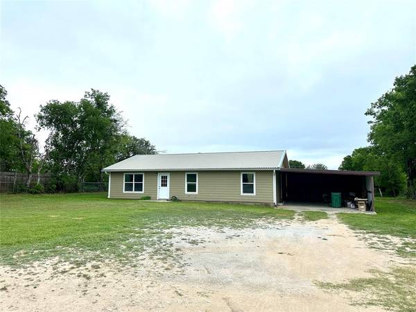 1707 Peach Street, Goldthwaite, TX 76844