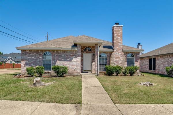 2500 Hidden Springs Drive, Mesquite, TX 75181