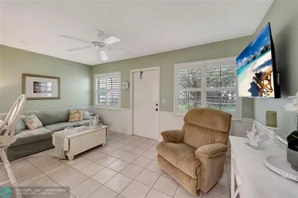 Vero Beach, FL 32962,46 Vista Gardens Trl #104