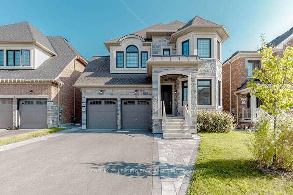 28 Tremoy RD #Upper, East Gwillimbury, ON L9N 1M2