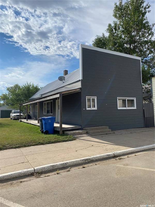 214 Main STREET, Midale, SK S0C 1S0