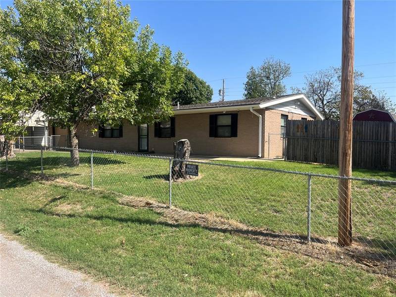 213 Meadowlark Lane, Fort Cobb, OK 73038