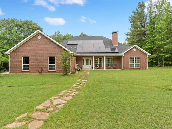 9044 Aster Road, Gilmer, TX 75644