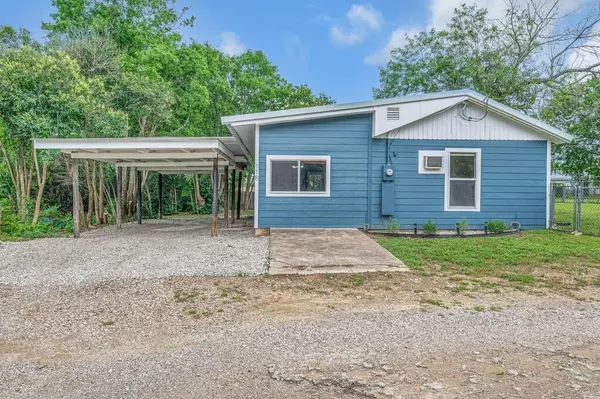 Whitney, TX 76692,118 Seminole Trail