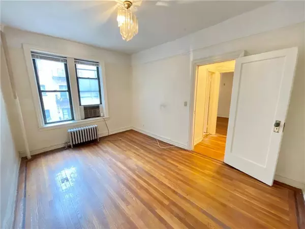 3105 Brighton 3rd ST #4G, Brooklyn, NY 11235