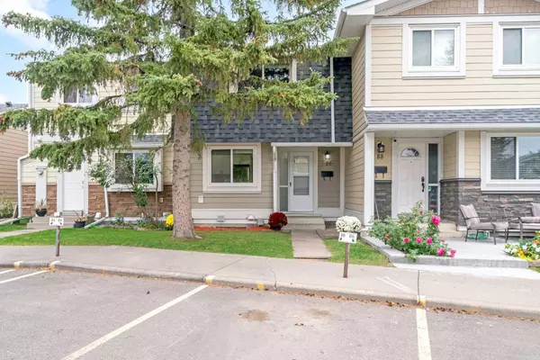 86 Georgian Villas NE, Calgary, AB T2A 7C6