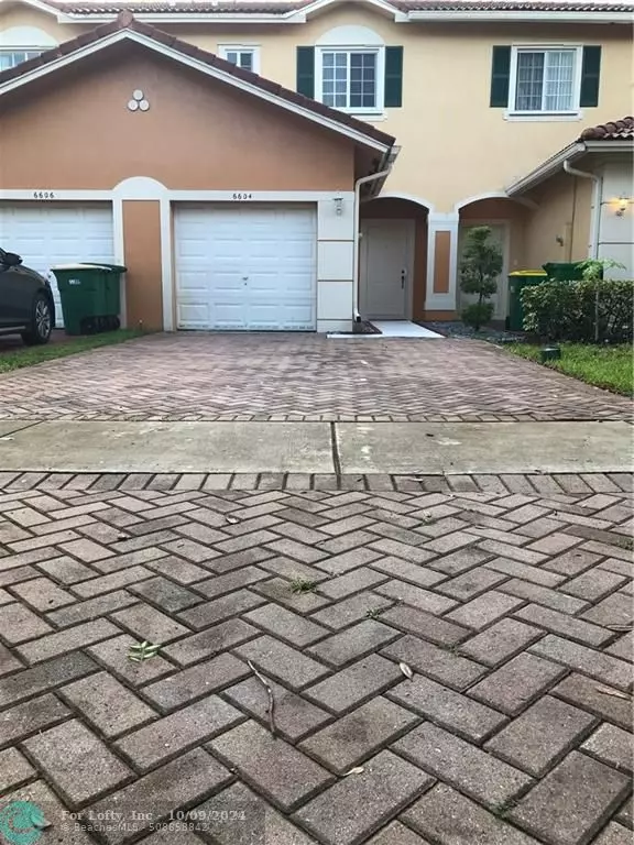 Tamarac, FL 33321,6604 Catalina Ln  #6604