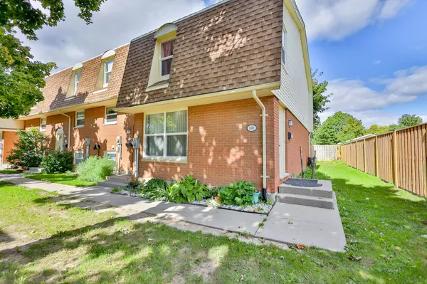 Middlesex, ON N6E 1Y8,92 Stroud CRES #108