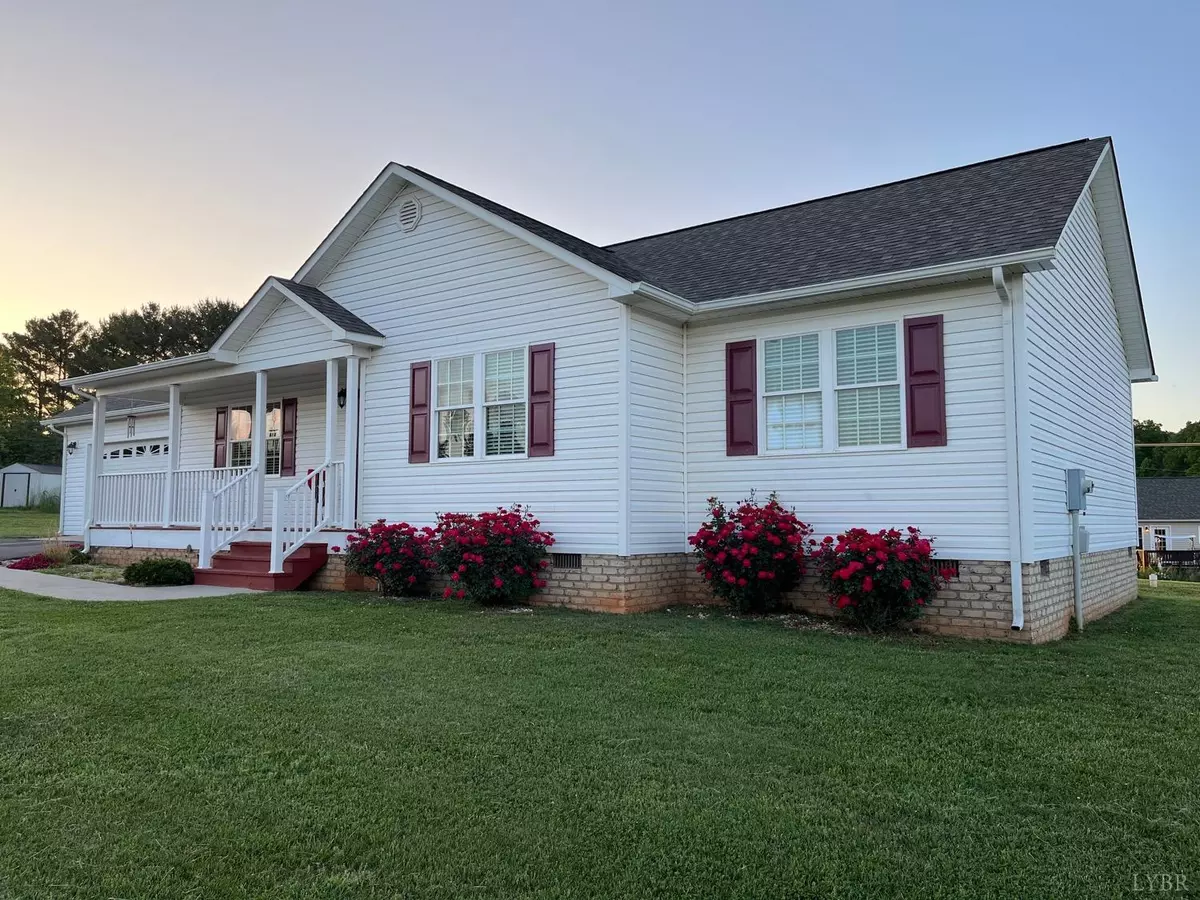 Appomattox, VA 24552,149 Avery LN