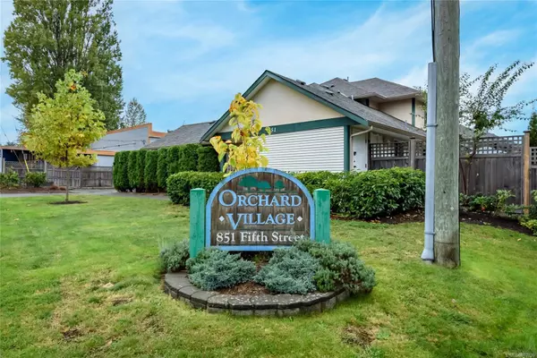 851 5th St #4C, Courtenay, BC V9N 1K8