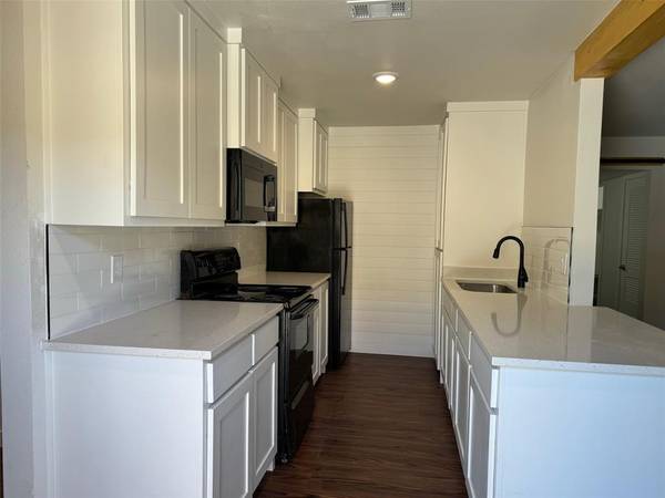 Denton, TX 76201,228 Avenue F #Apt # 2