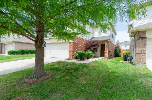 11917 Grizzly Bear Drive, Fort Worth, TX 76244