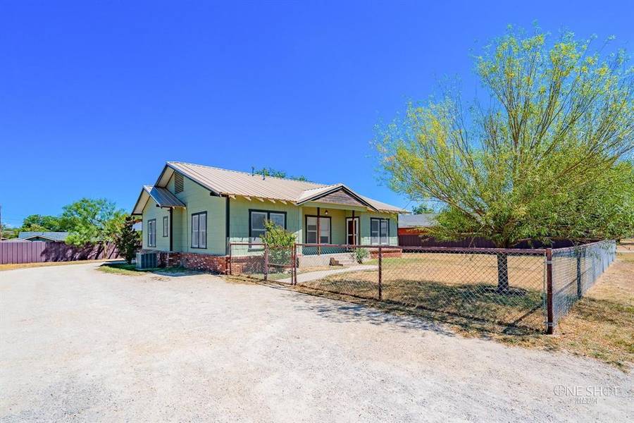 533 Thelma Avenue, Baird, TX 79504