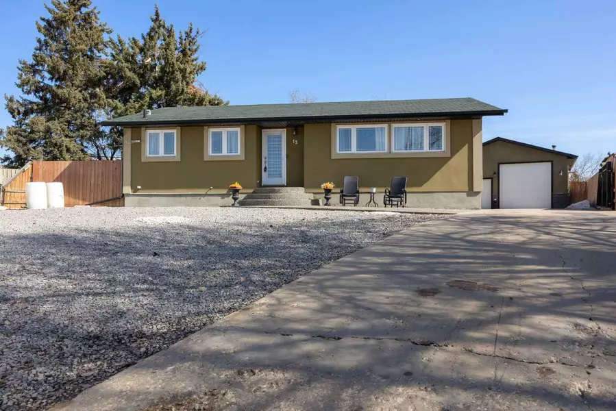 13 Bennett CRES, Fort Mcmurray, AB T9H 1H4