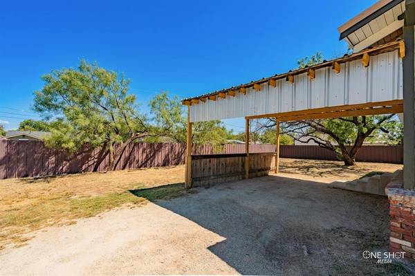 Baird, TX 79504,533 Thelma Avenue