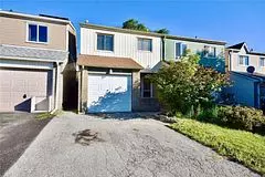 12 Robin CT, Barrie, ON L4M 5M1