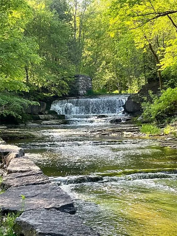 Hawkesbury, ON K6A 2R2,2750 FRONT RD E