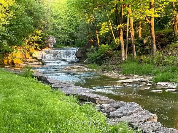 Hawkesbury, ON K6A 2R2,2750 FRONT RD E