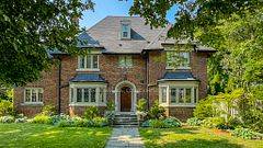 38 Lascelles BLVD, Toronto C03, ON M5P 2E1