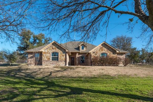 130 Hedges Circle, Weatherford, TX 76085