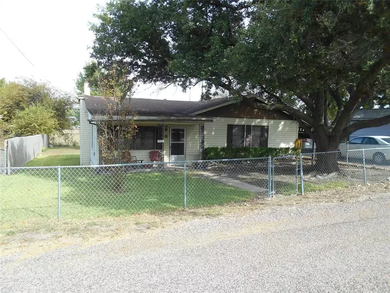 5326 County Road 922, Nevada, TX 75173