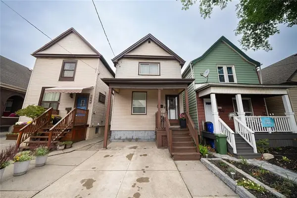 125 CAVELL Avenue, Hamilton, ON L8L 7E6