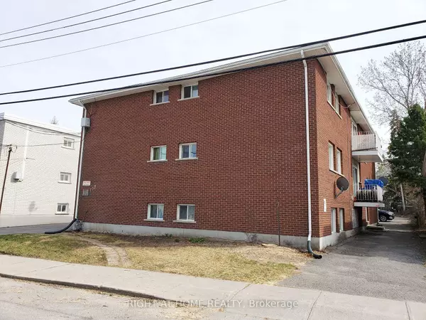 102 Joseph ST, Kingston, ON K7K 2H7