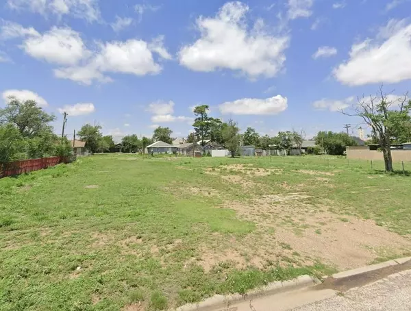 713 Cedar Street, Plainview, TX 79072