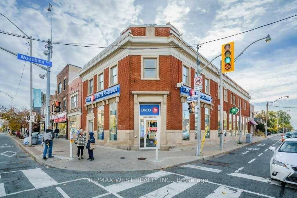 Toronto E02, ON M4C 1K1,2083 Danforth AVE #202