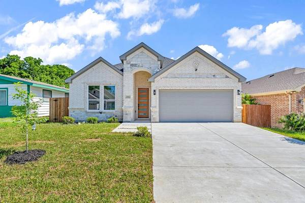 2006 San Antonio Street, Grand Prairie, TX 75051