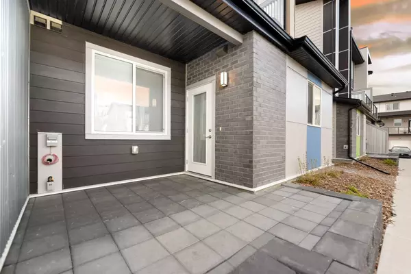 Calgary, AB T2N 1M6,130 Redstone WALK NE #102