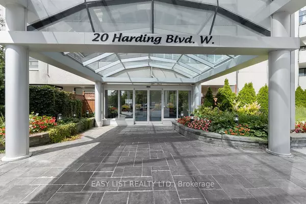 20 Harding BLVD W #810, Richmond Hill, ON L4C 9S4