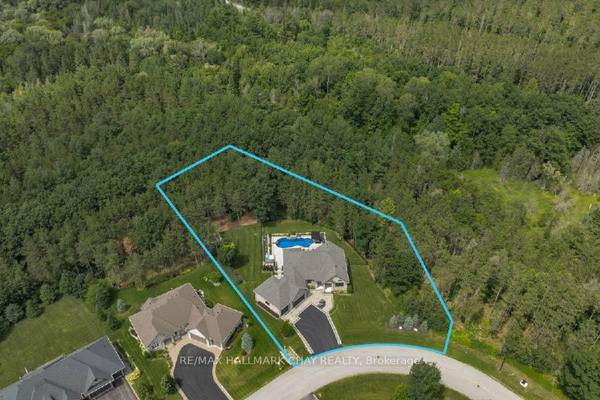 Springwater, ON L0L 1Y3,105 Mennill DR