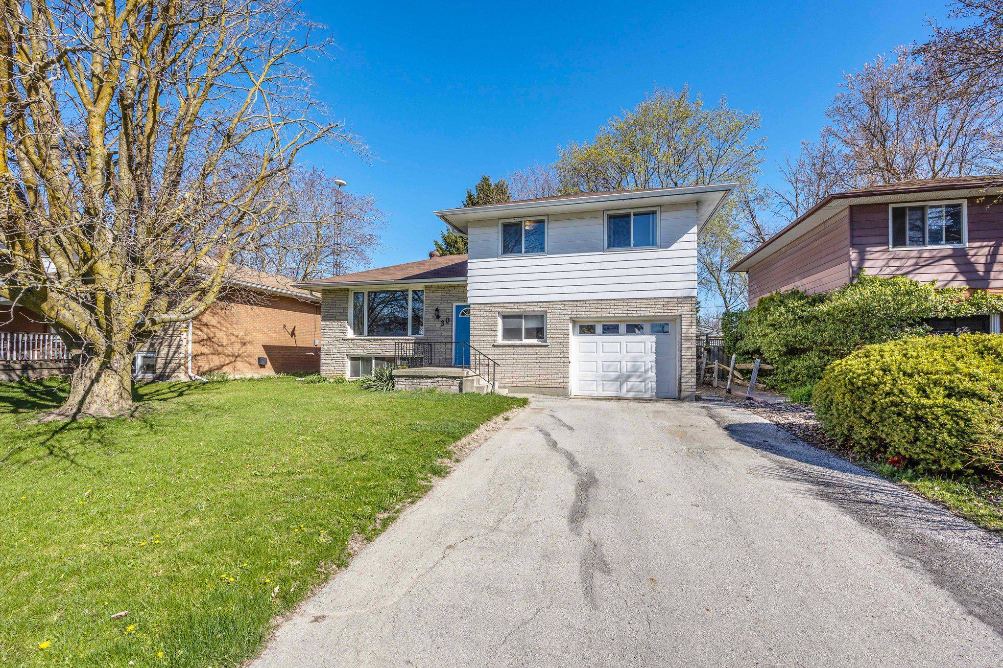 New Tecumseth, ON L0G 1W0,30 Dillane ST E
