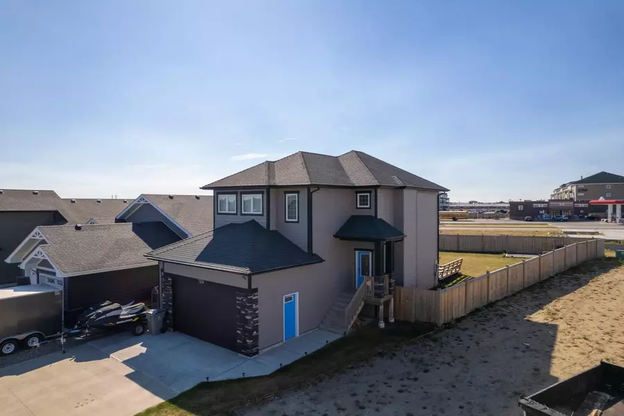 7309 35 ST, Lloydminster, AB T9V 3P8